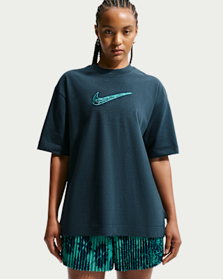 うめ Naomi Osaka Women's Oversized T-Shirt. Nike.com